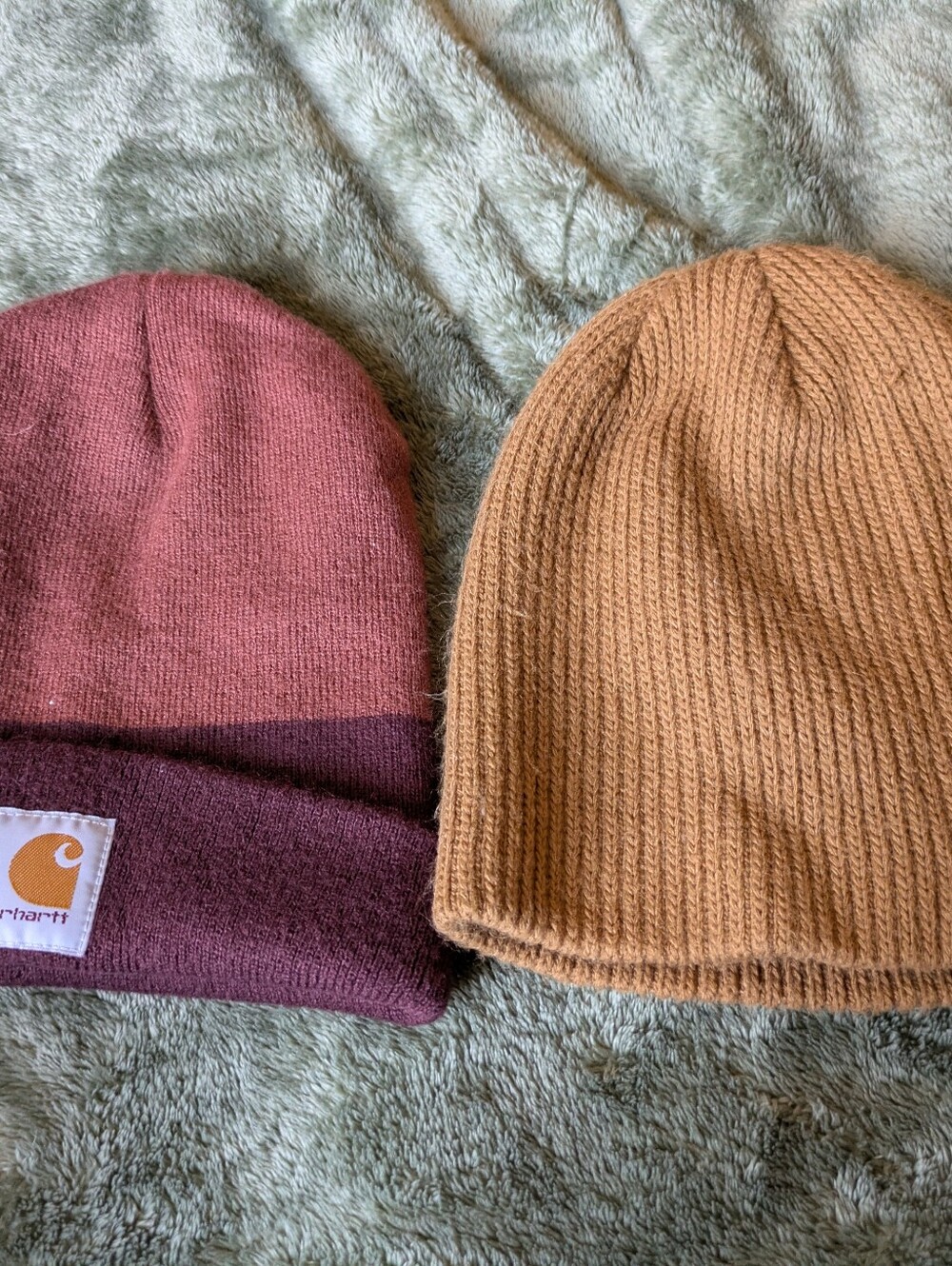 Carhartt & Vans Beanie Lot - Picture 3 of 3